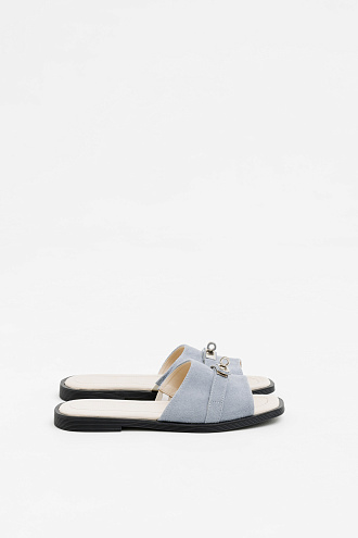 Britni blue